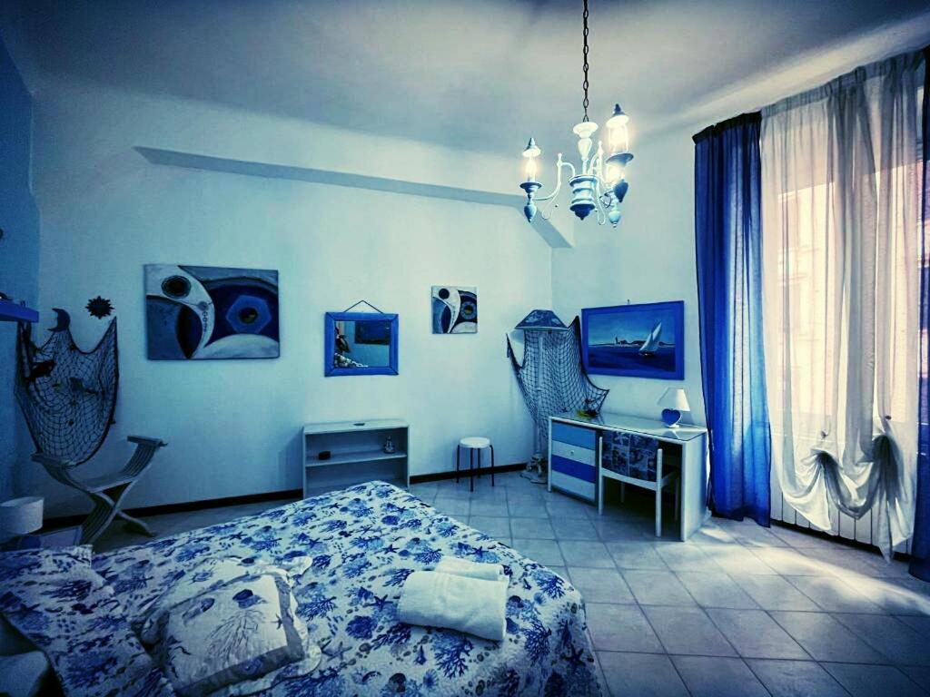 La Maison Des Caprices_ La Spezia _Stazione_5Terre Luaran gambar